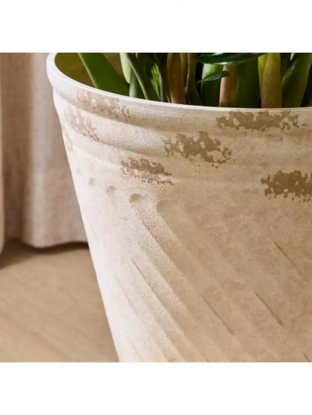 Large Durable Plant Pot – Indoor Frost & Fade Resistant Planter